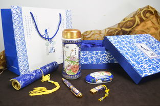 中國(guó)夢(mèng)創(chuàng)意禮品 青花瓷筆筒三件套裝，房地產(chǎn)開(kāi)盤(pán)禮贈(zèng)佳品